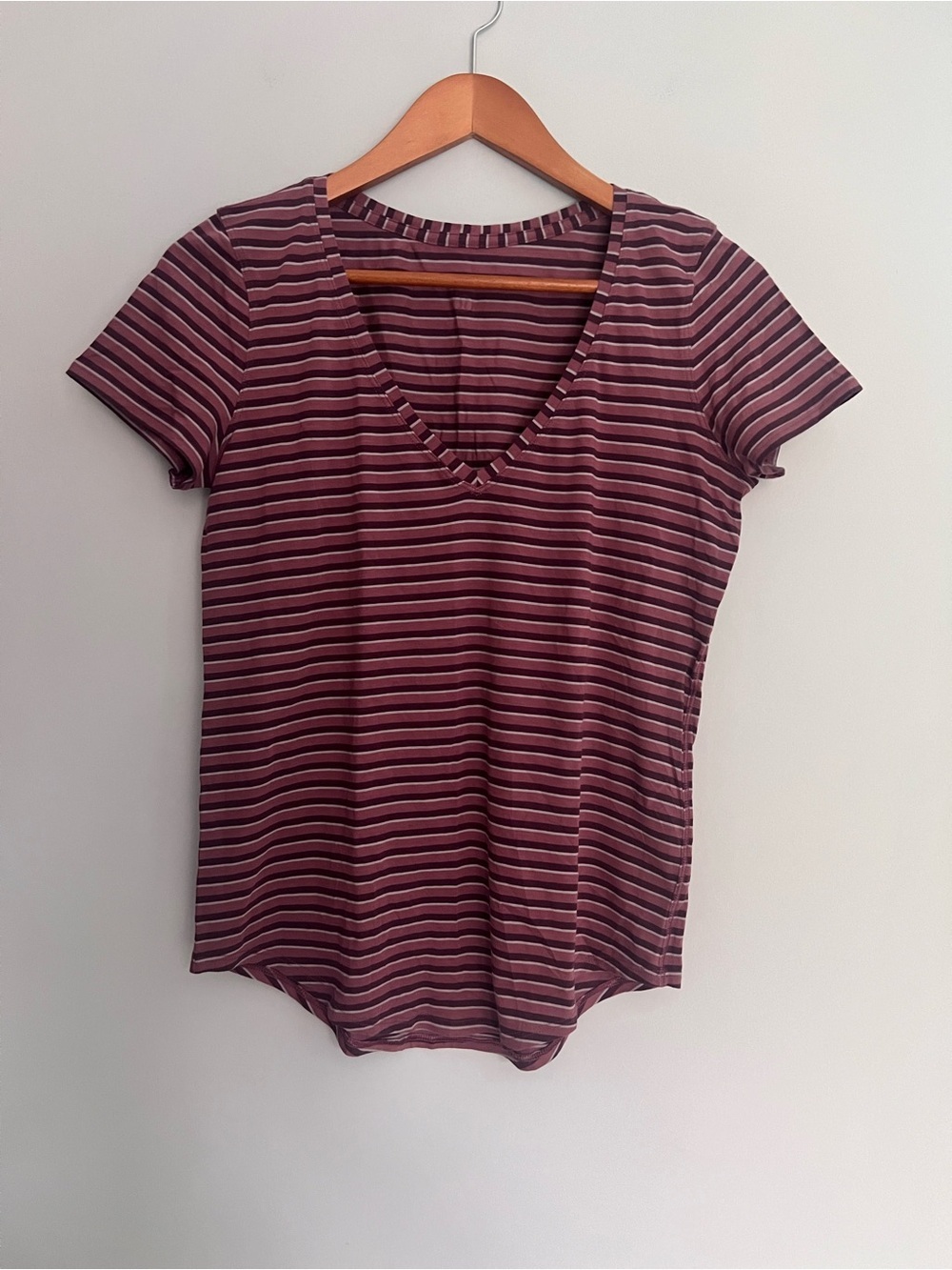 Lululemon Love Tee V Step Stripe Plumful Arctic Plum Size 4